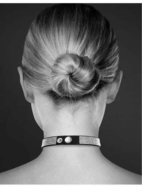 Fournisseur dropshipping Bijoux Pour Toi Collier en cuir noir SM avec bande de strass et coeur métal argenté