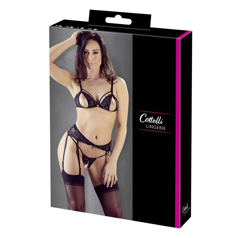 Ensemble trois pièces avec soutien-gorge fendu, porte-jarretelles et string noir