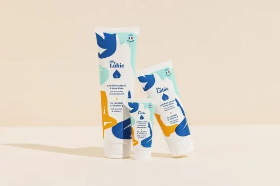 Lubrifiant naturel à base d'eau, aloe vera, hydratant, respectueux de la peau pour moments intimes doux et plaisants.