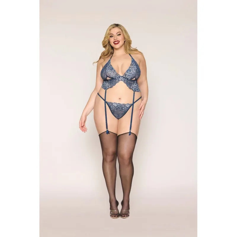 Soutien porte jarretelles grande taille et string en dentelle florale bleue