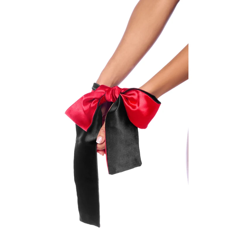 Accessoire coquin en satin réversible noir & rouge