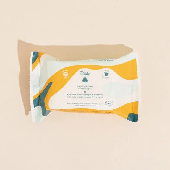 Lingettes intimes bio à l’aloe vera et fleur d’oranger, nettoyantes et rafraîchissantes pour une hygiène douce.