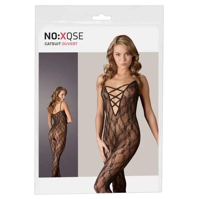 Combinaison en dentelle noire avec large décollecté