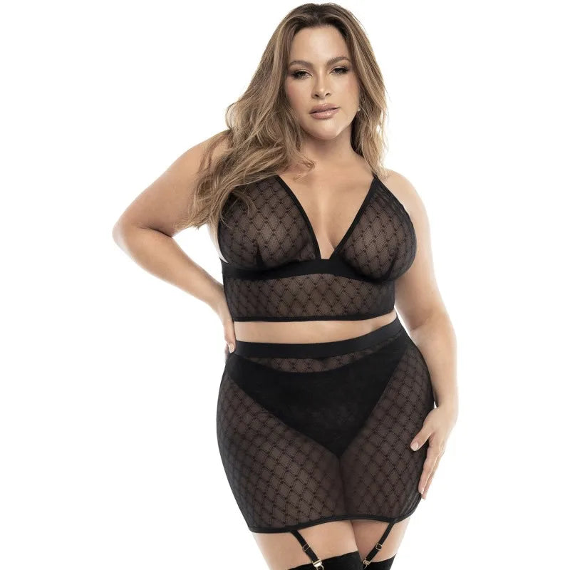Soutien-gorge, string et jupe, grande taille, résille noire