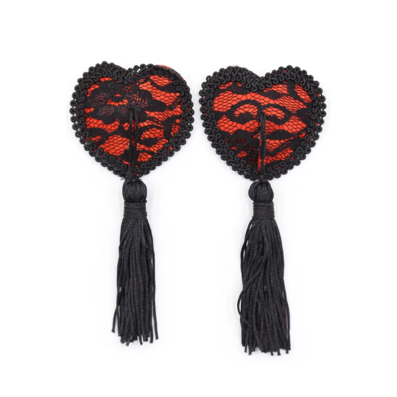 Paire de cache tétons adhésifs en forme de cœur avec dentelle noire et pompom