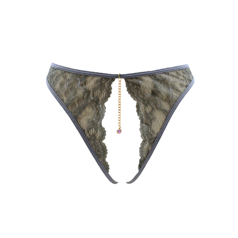String gris avec bijou couleur aléatoire et chaîne dorée