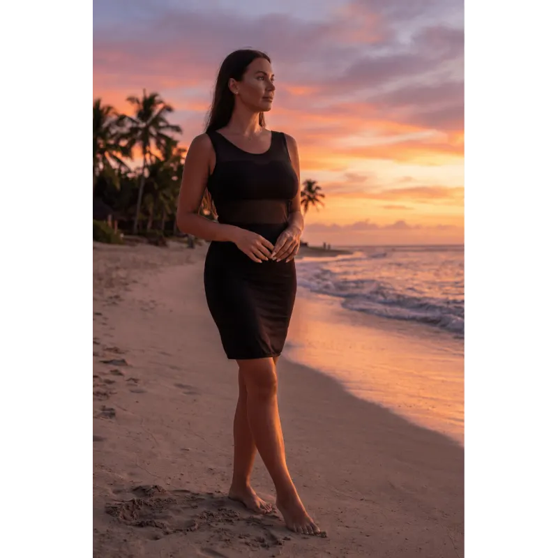 Robe sensuelle et habillée avec maille transparente noire