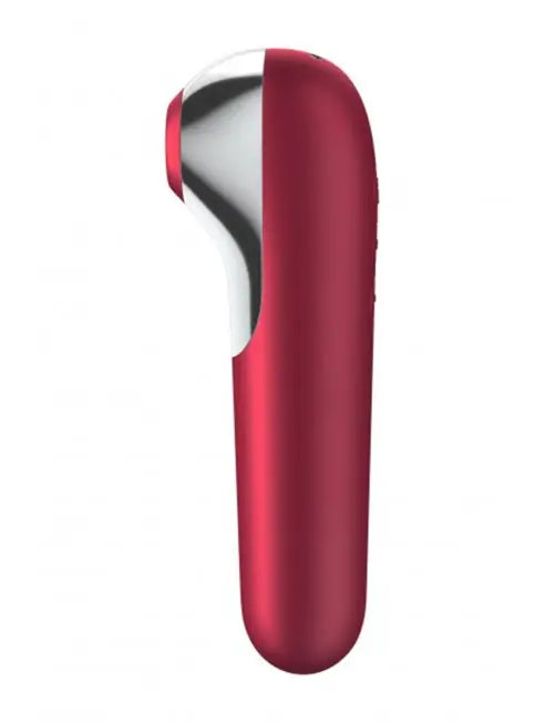 Vibromasseur rouge et argent sur fond blanc, alliant technologie Air Pulse et vibrations pour une stimulation féminine optimale.